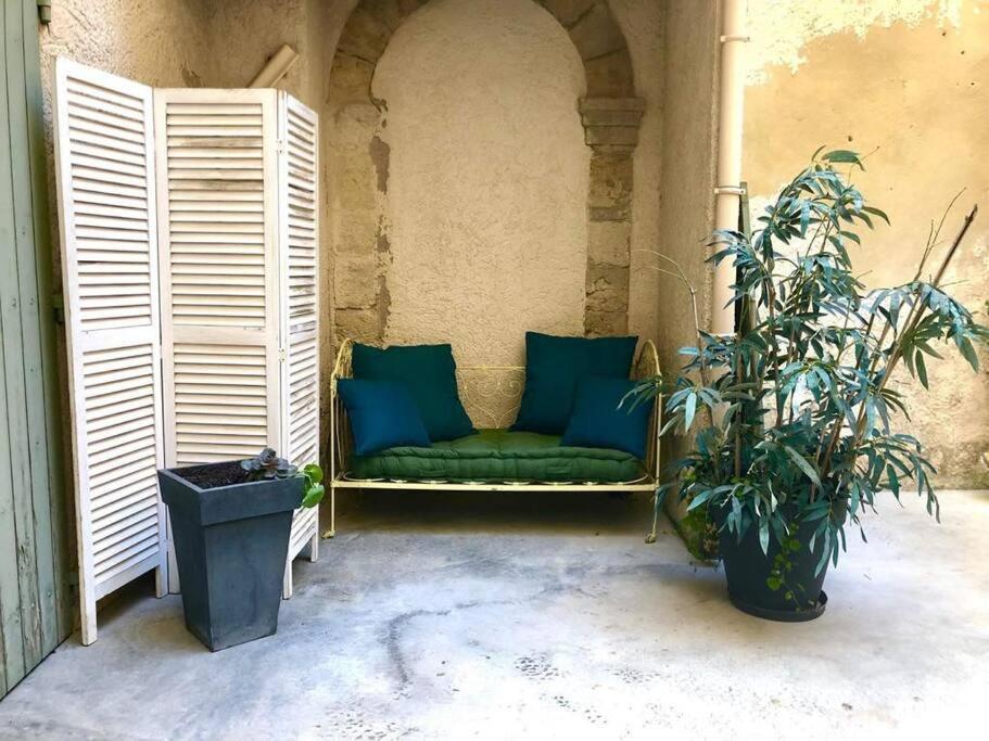 Ulysse, Appartement Spacieux Au Centre Historique D'Uzes En Rez-De-Chaussee Avec Exterieur, Proche Parking Des Marroniers Extérieur photo