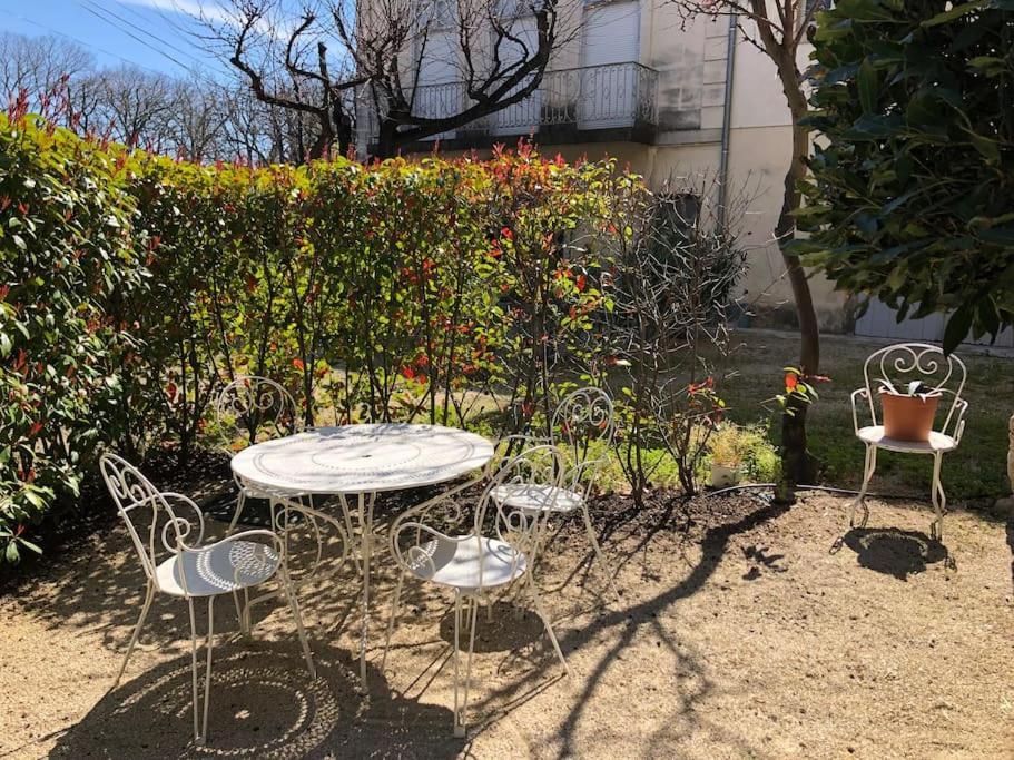 Ulysse, Appartement Spacieux Au Centre Historique D'Uzes En Rez-De-Chaussee Avec Exterieur, Proche Parking Des Marroniers Extérieur photo